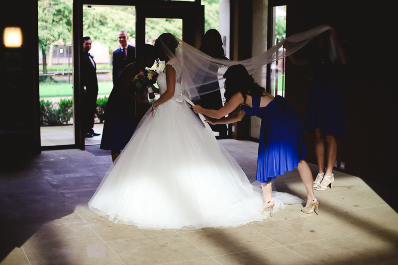 brides and bridesmaids by Love oh Love photography