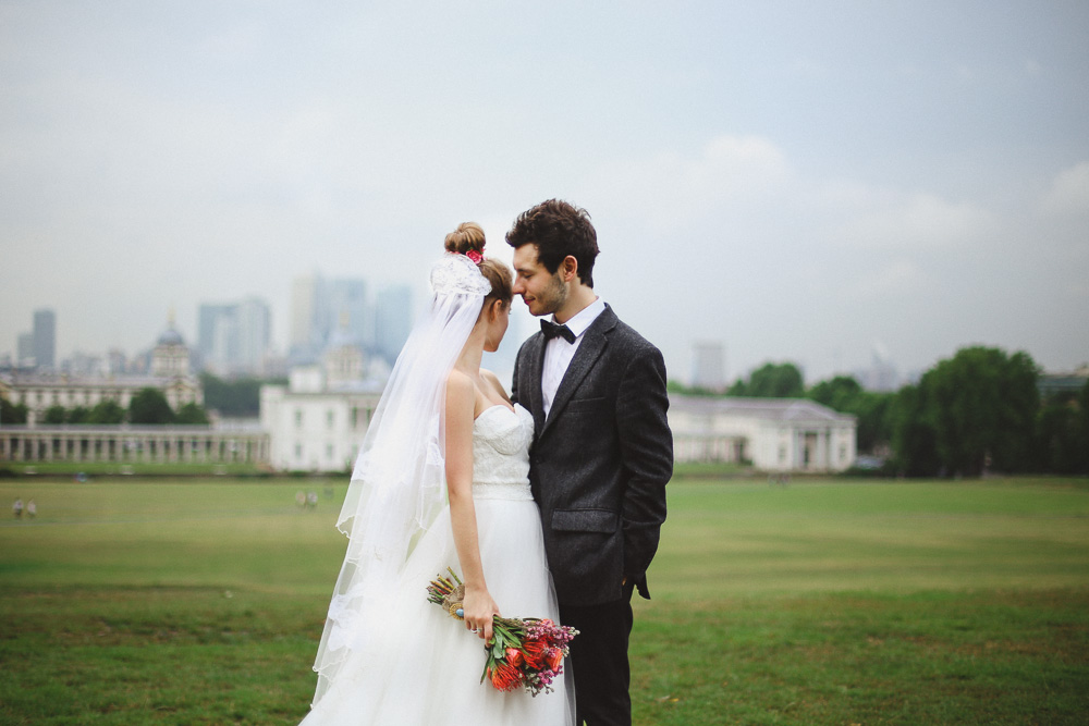 Romantic couple by Love oh Love photography 